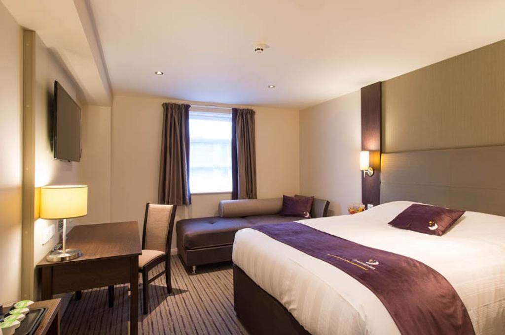 Premier Inn Uttoxeter Εξωτερικό φωτογραφία